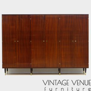 Grote-vintage-6-deurs-kledingkast-in-teak-uit-de-jaren-60