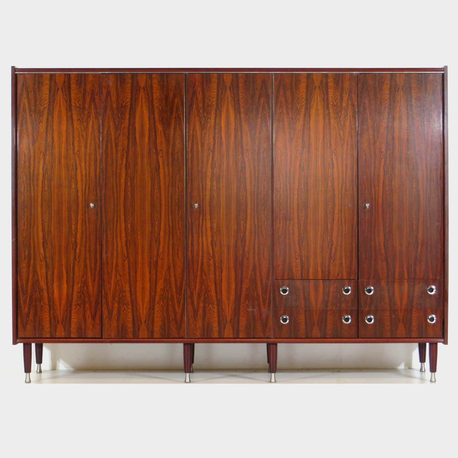 Grote vintage 5-deurs mid century design kledingkast