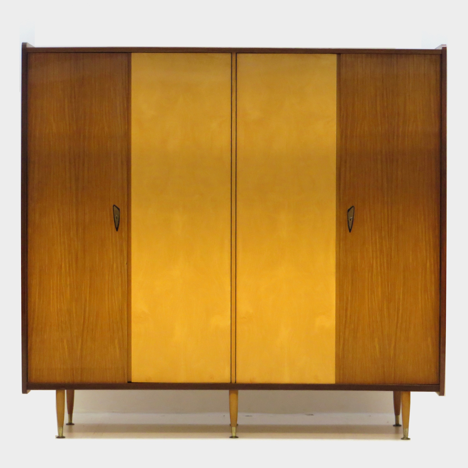 Mid century 4-door wardrobe in Maple and Teak, 1950s-1960s