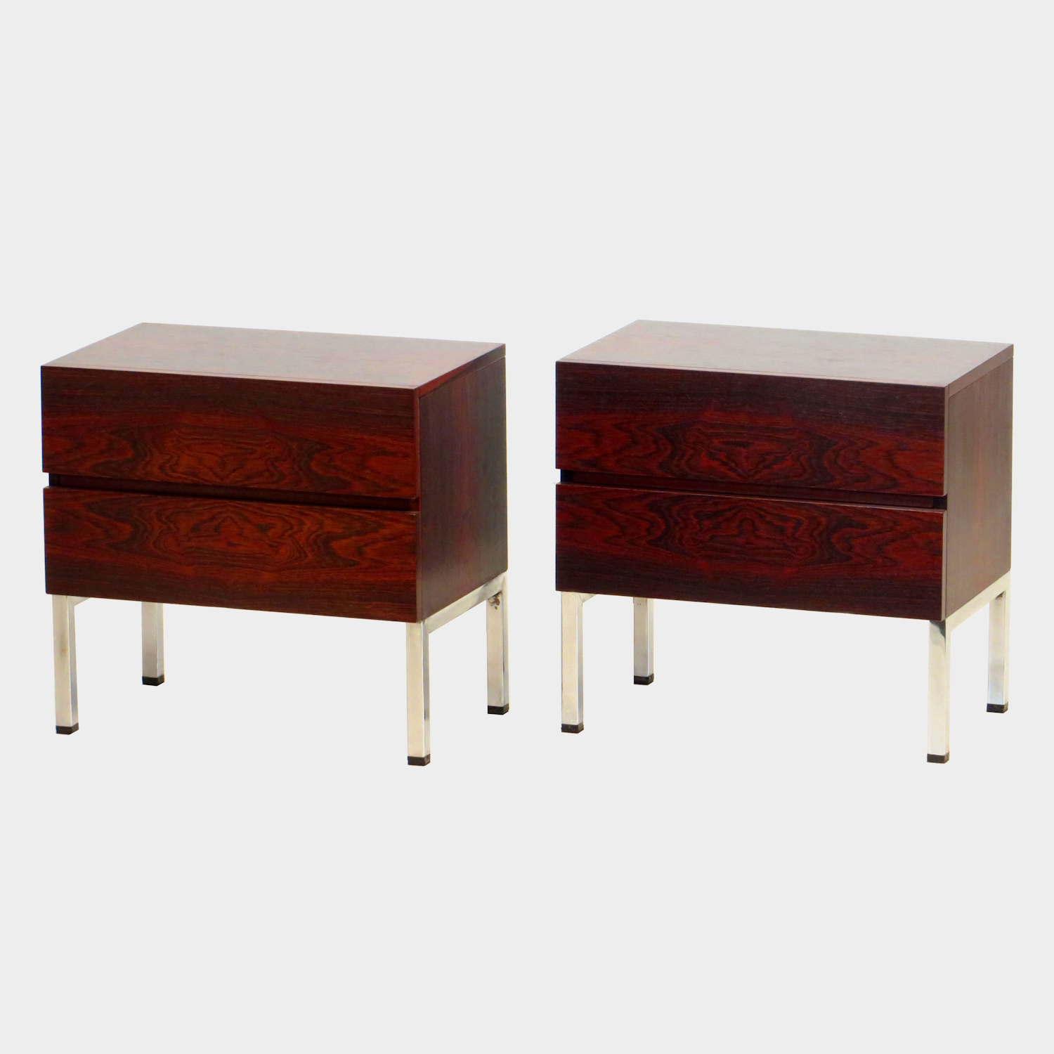 Twee vintage mid century nachtkastjes in palissander