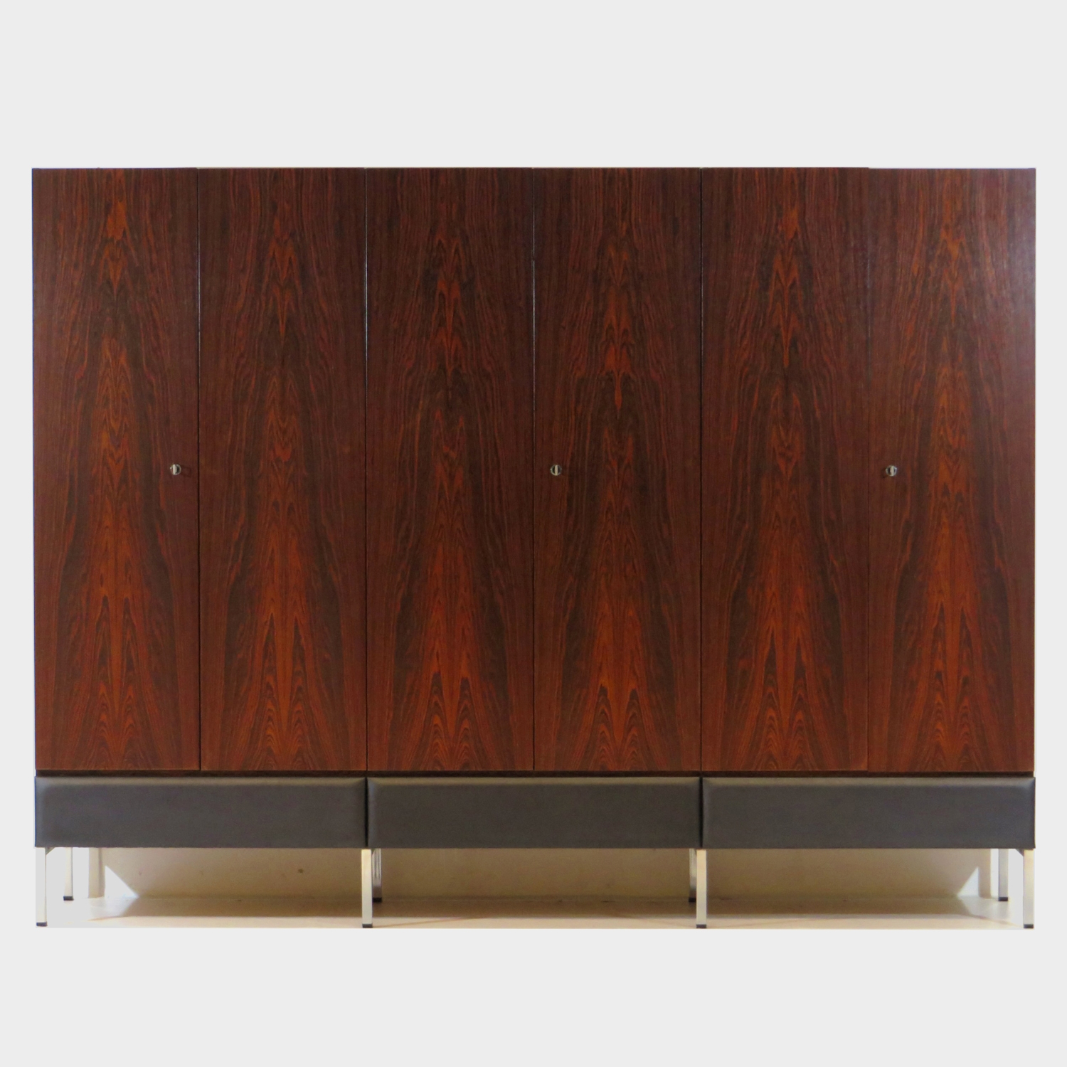 Grote vintage 6-deurs kledingkast in palissander uit de jaren 60