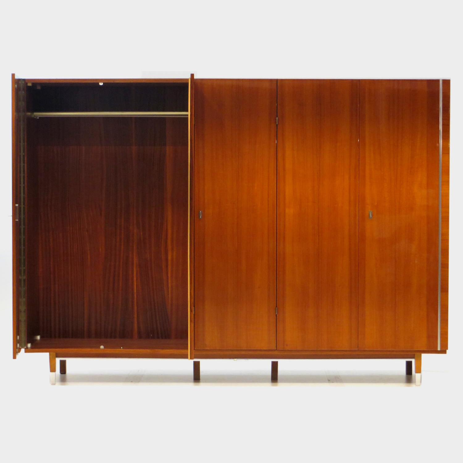Grote 5-deurs vintage design kledingkast in teak 1960s