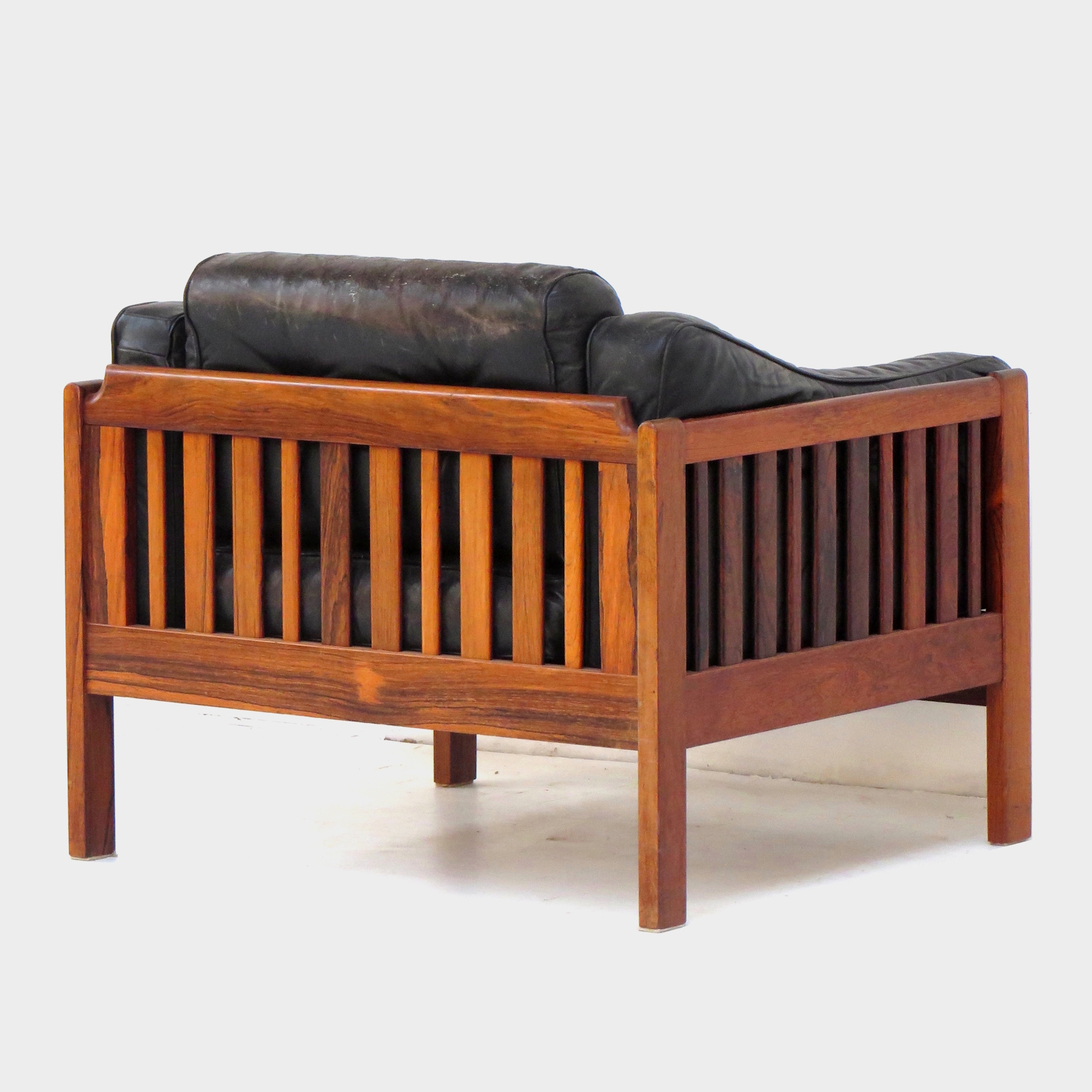 Ingvar Stockum fauteuil in palissander en zwart leer Ingvar Stockum fauteuil in palissander en zwart leer