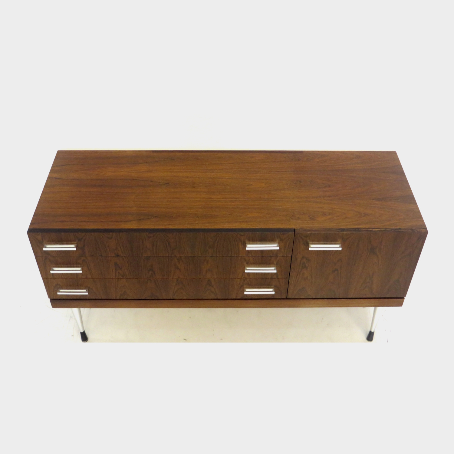 Vintage mid century palissander tv-meubel ladekast dressoir Vintage mid century palissander tv-meubel ladekast dressoir