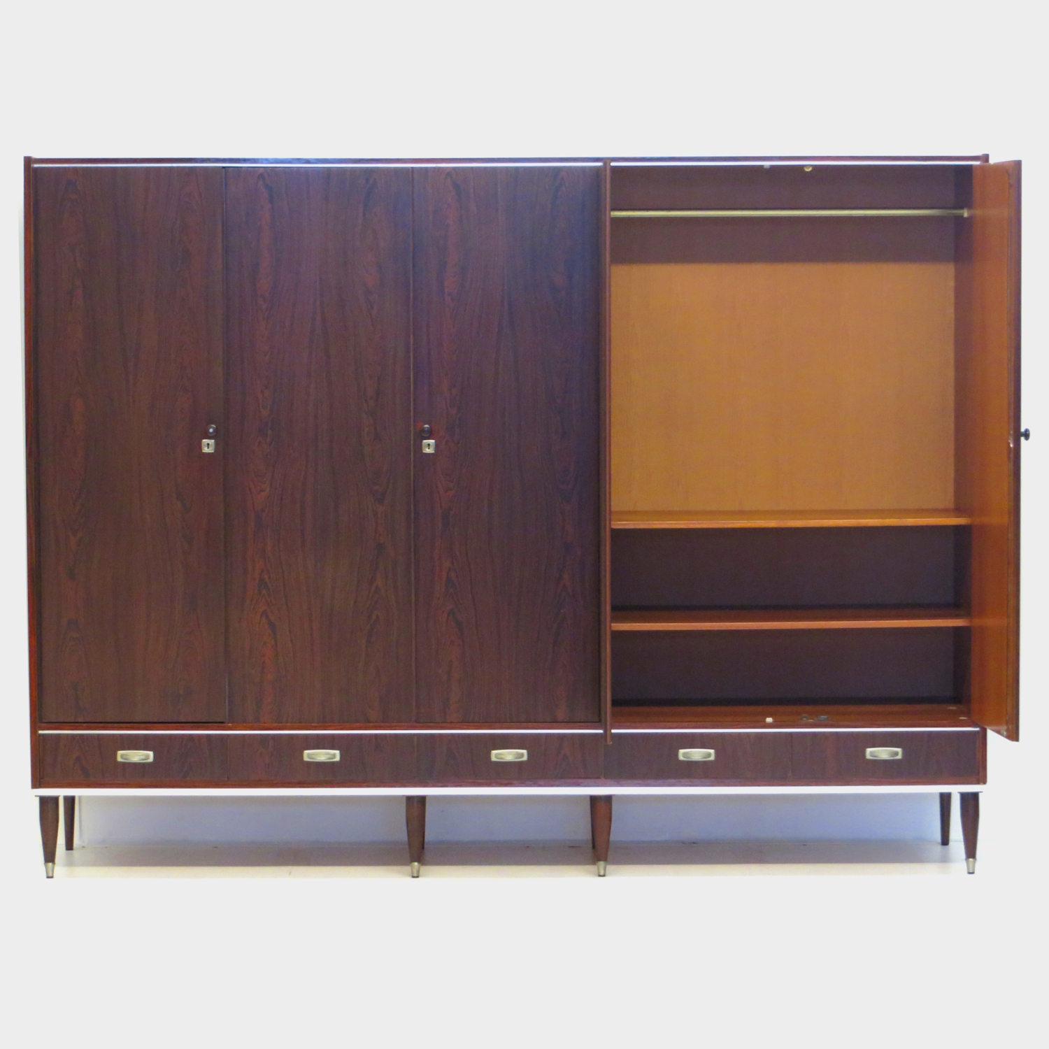 Grote vintage 5-deurs mid century design kledingkast