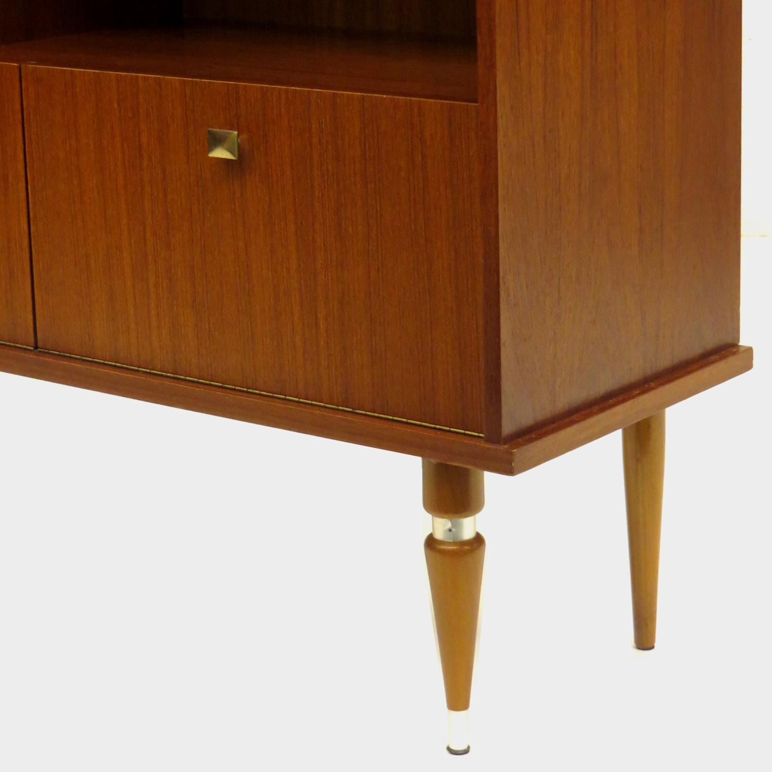 Vintage mid century boekenkast highboard dressoir Vintage mid century boekenkast highboard dressoir