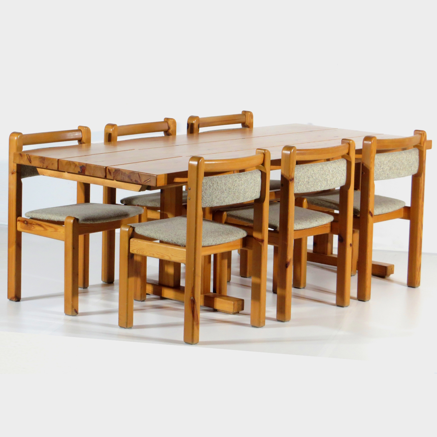 Profielfoto van de 6 Deense vintage design stoelen inclusief tafel