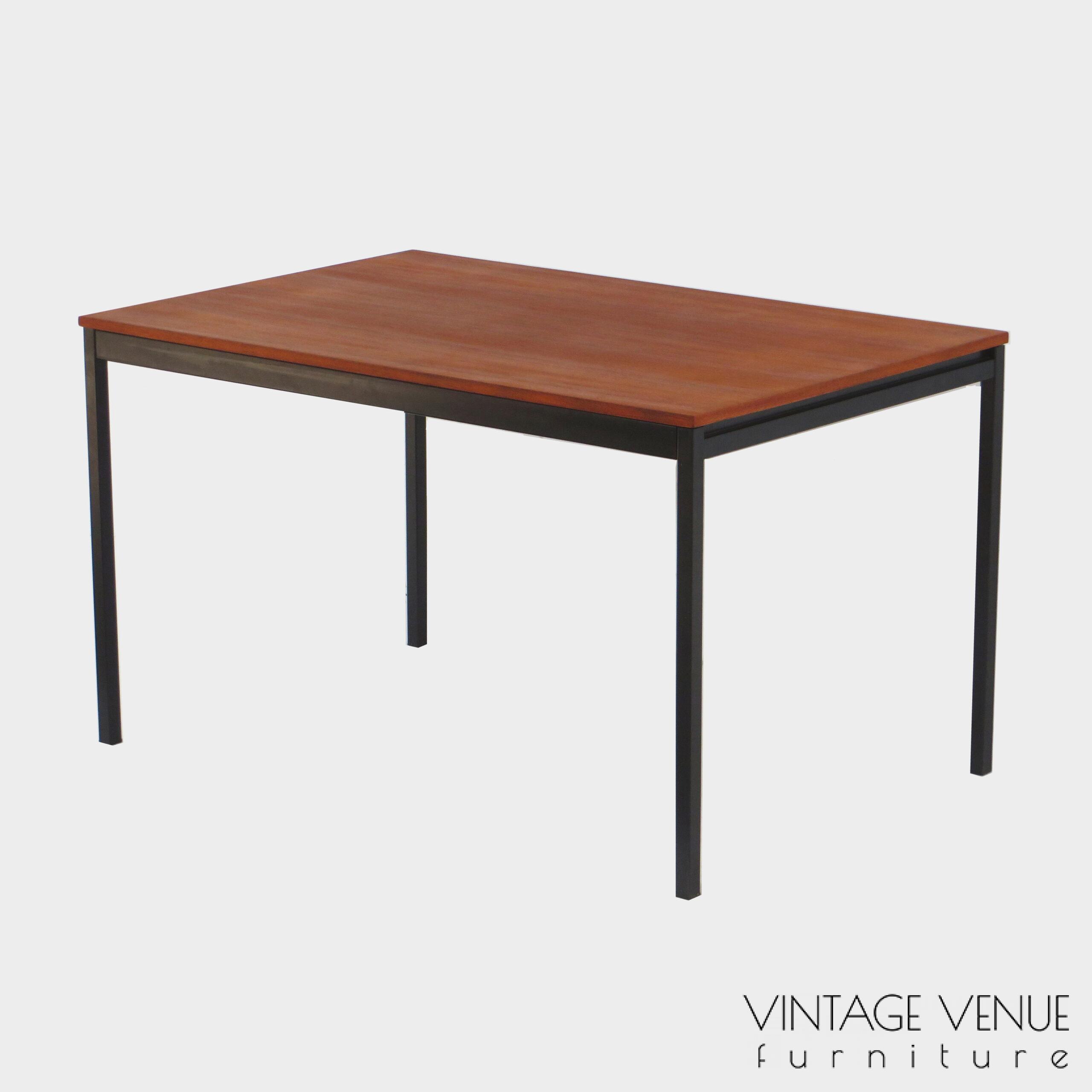Large extendable dining table made of teak by Cees Braakman for Pastoe in the 1960s / Large extendable dining table made of teak designed by Cees Braakman for Pastoe 1960s