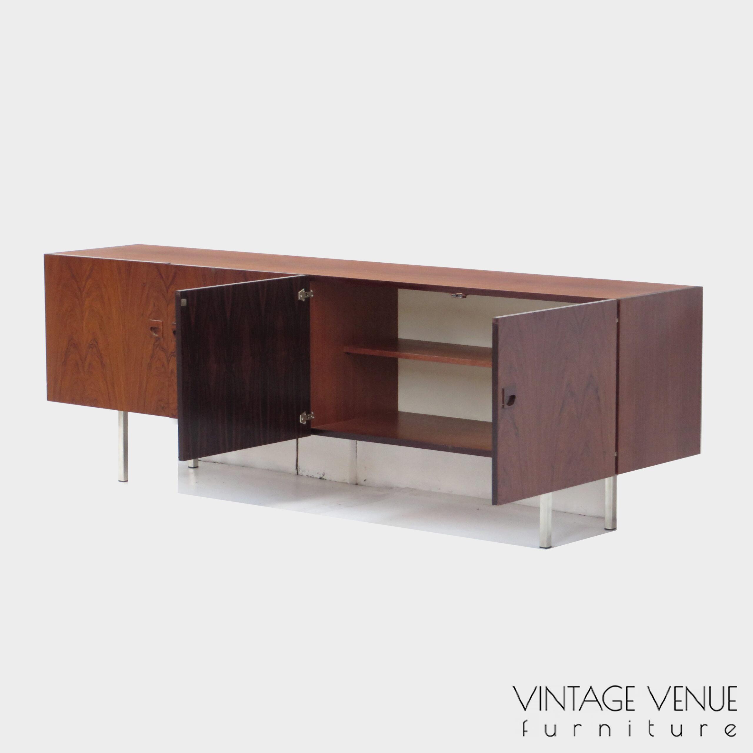 Mid century rosewood sideboard with stunning wood grain made by Fristho, Franeker (Holland) 1960s Vintage rosewood sideboard by Fristho 1960s