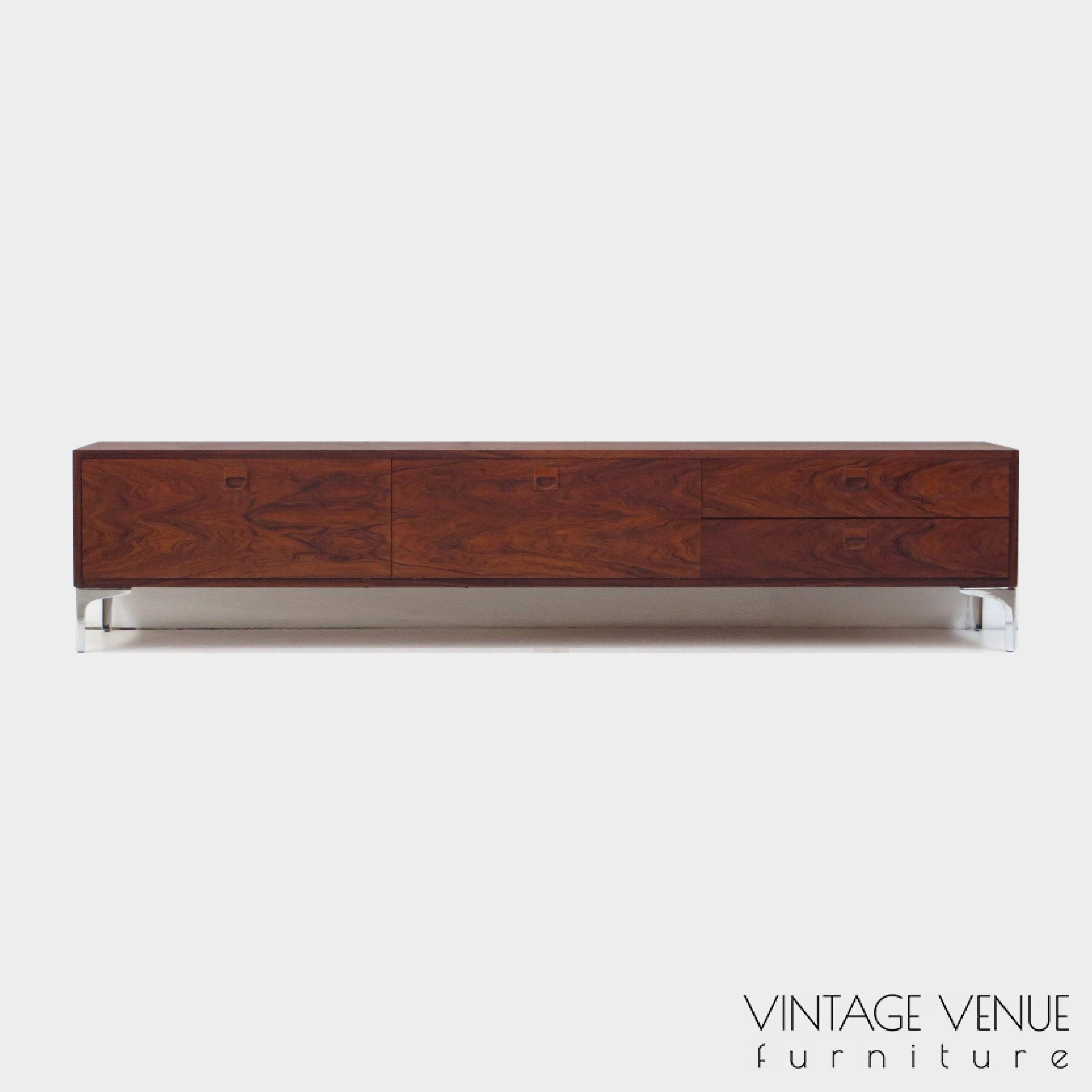 Vintage mid century lowboard sideboard made of rosewood in the 1960s Vintage palissander tv dressoir uit de jaren 60