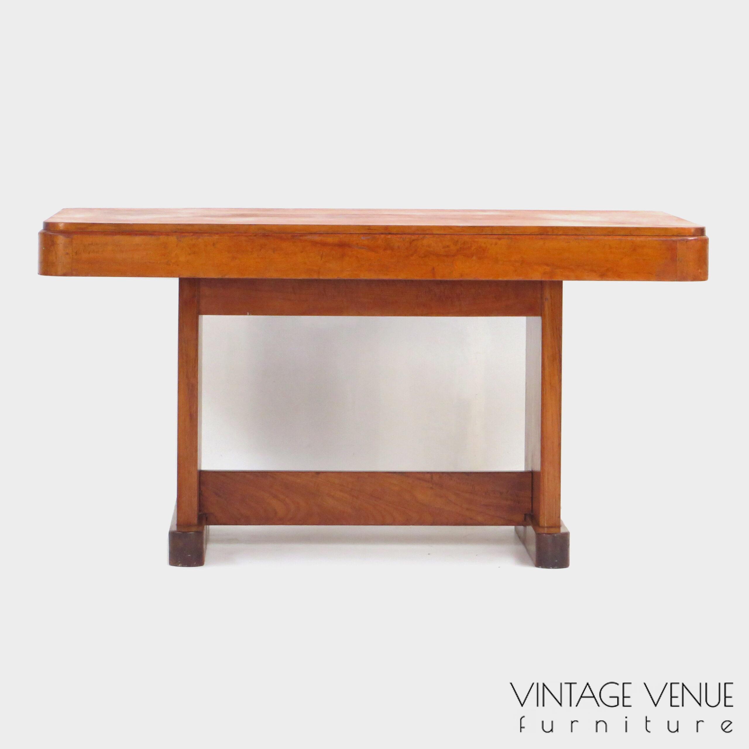 Vintage Art Deco dining table made of solid teak in the 1930s / Vintage Art Deco eettafel tafel van massief wortelnoten teak jaren '30