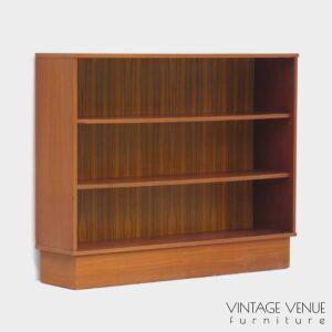 Vintage mid century bookcase cabinet made of teak in the 1960s / Vintage teak open kastje / boekenkast / dressoirkast / wandkast jaren 60