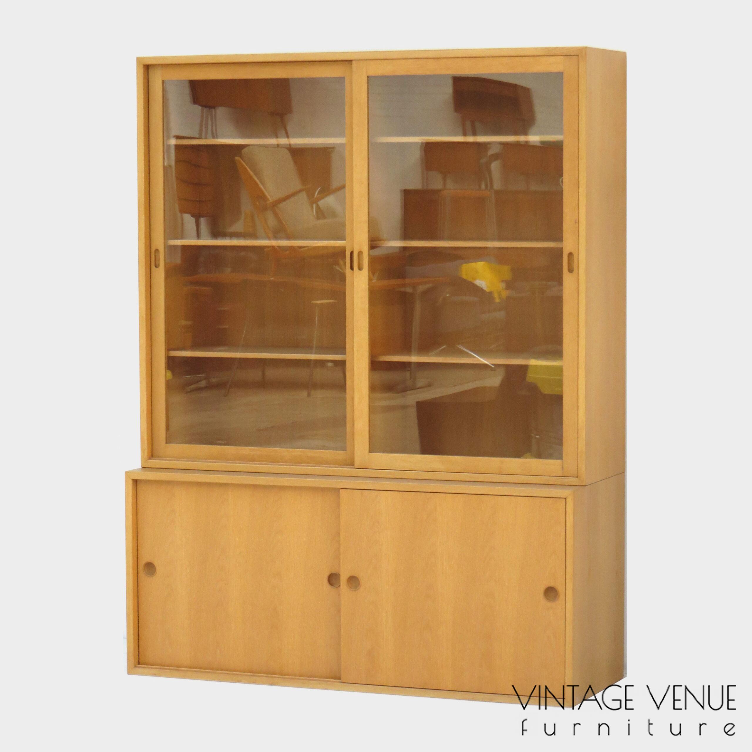Vintage retro Scandinavian design cabinet in oak by Børge Mogensen for Karl Andersson & Söner - Sweden, mid century 1960s / Vintage Scandinavian Danish design sideboard bookcase sideboard dresser 60s Vintage retro Scandinavian design cabinet in oak by Børge Mogensen for Karl Andersson & Söner - Sweden, mid century 1960s / Vintage Scandinavian Danish design sideboard bookcase sideboard dresser 60s
