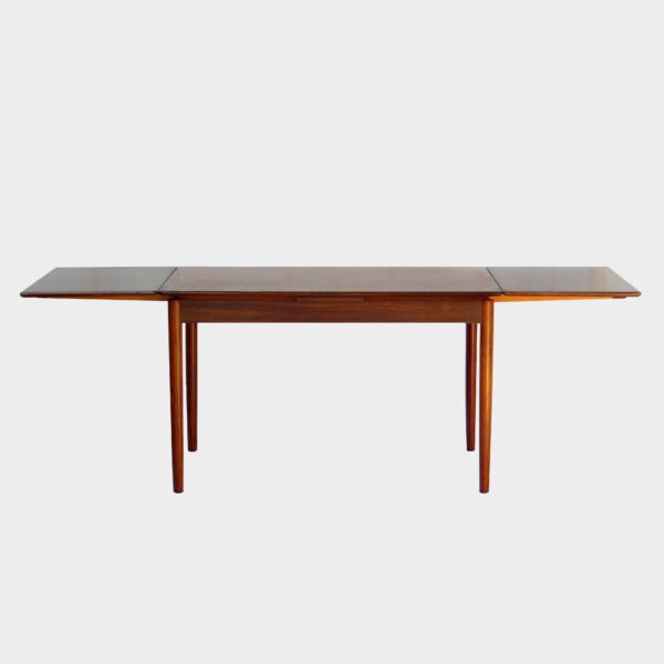 Vintage mid century Danish design extendable rosewood dining table, 1960s / Vintage retro Deense uitschuifbare / uitklapbare / verlengbare eettafel met mooie houttekening van palissander, jaren 50 60 70