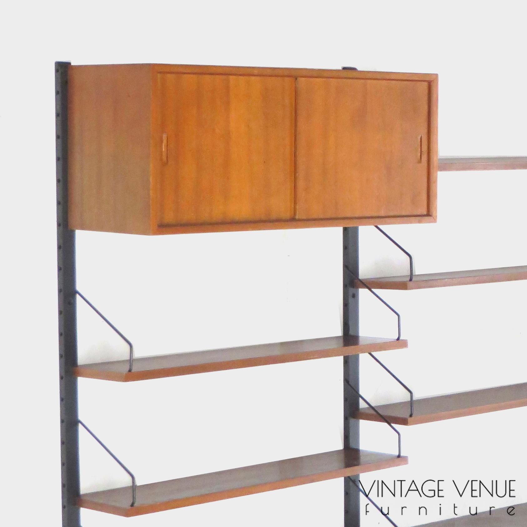 Vintage mid-century Poul Cadovius Royal System Wall Unit with cabinet, chest of drawers & shelves, Denmark 1960s / Vintage retro Danish design wall system Royal System by Poul Cadovius with chest of drawers, chest of drawers & shelves, Denmark 1950s 60s 70s Vintage mid-century Poul Cadovius Royal System Wall Unit with cabinet, chest of drawers & shelves, Denmark 1960s / Vintage retro Danish design wall system Royal System by Poul Cadovius with chest of drawers, chest of drawers & shelves, Denmark 1950s 60s 70s