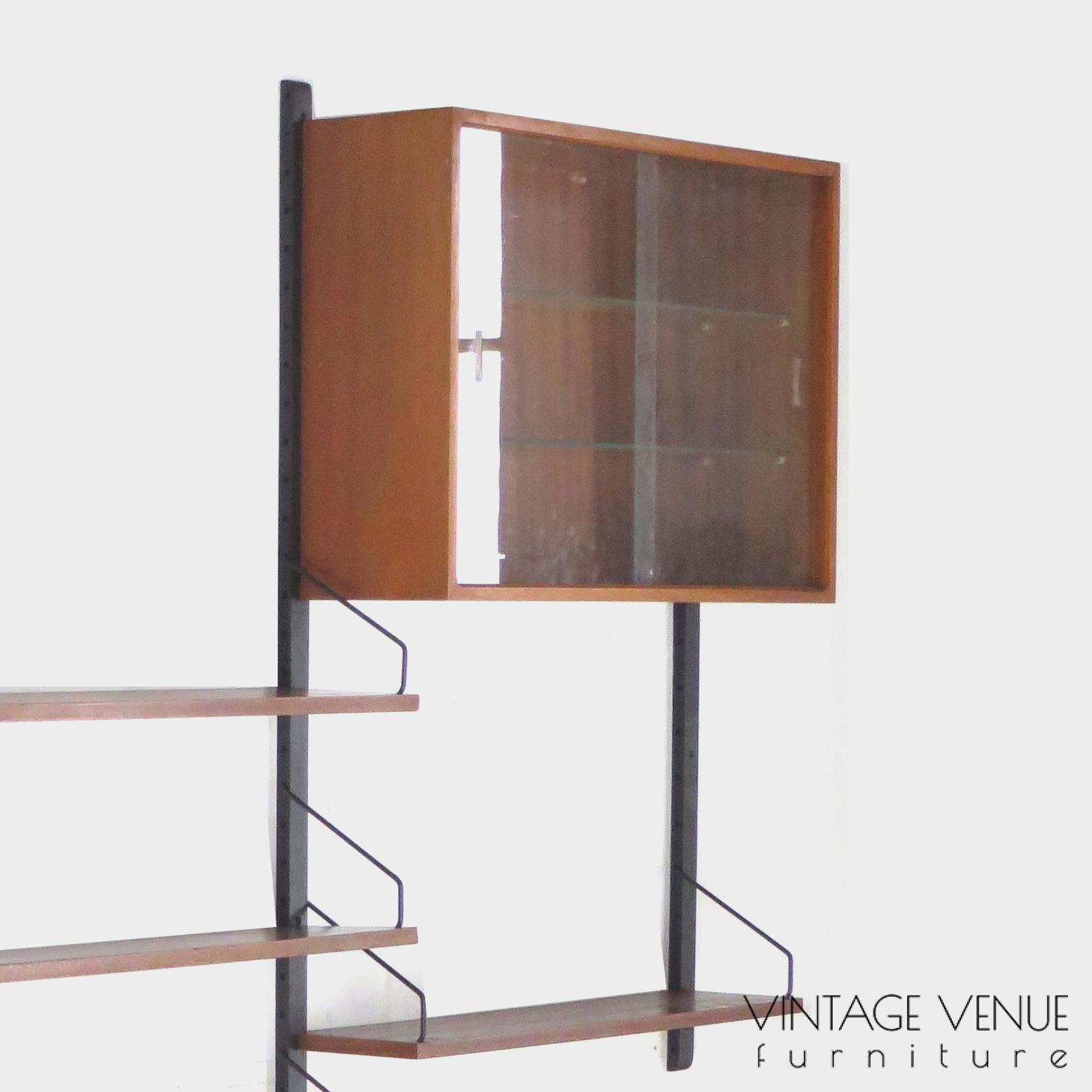 Vintage mid-century Poul Cadovius Royal System Wall Unit with cabinet, chest of drawers & shelves, Denmark 1960s / Vintage retro Danish design wall system Royal System by Poul Cadovius with chest of drawers, chest of drawers & shelves, Denmark 1950s 60s 70s Vintage mid-century Poul Cadovius Royal System Wall Unit with cabinet, chest of drawers & shelves, Denmark 1960s / Vintage retro Danish design wall system Royal System by Poul Cadovius with chest of drawers, chest of drawers & shelves, Denmark 1950s 60s 70s