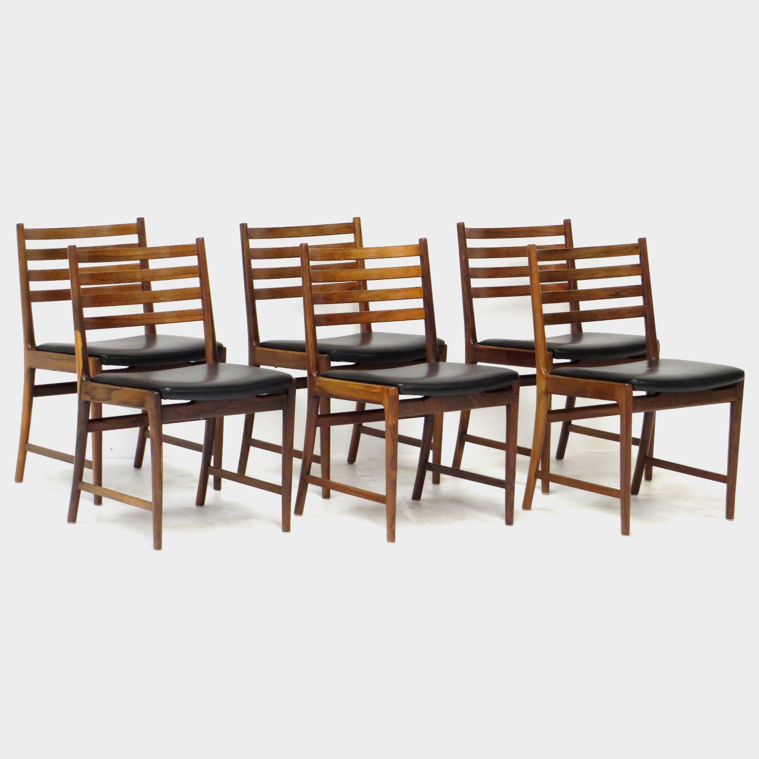 Profielfoto 1 van de zes palissander stoelen